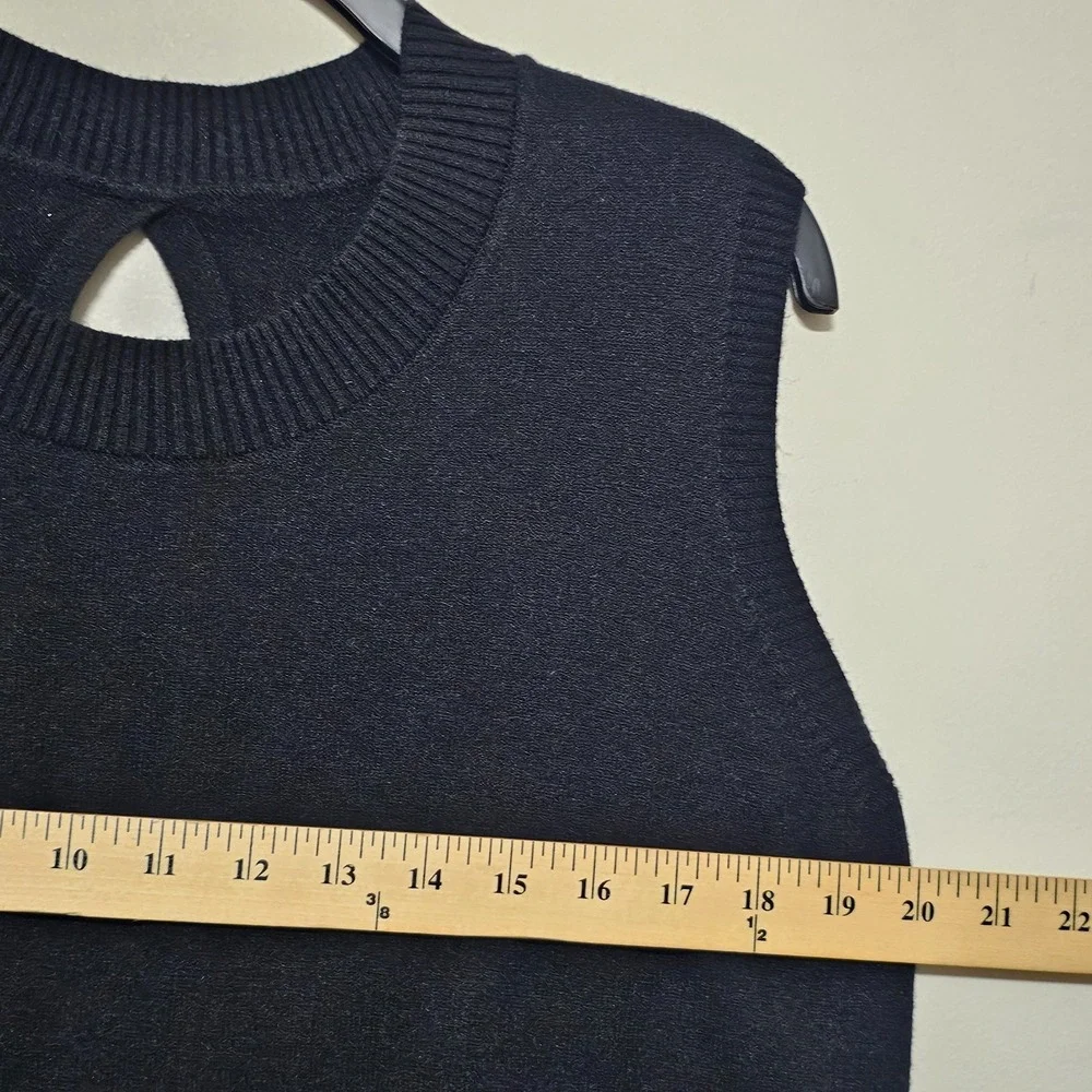 Anna & Ava Sweater Top Vest Small/Medium Black Sleeveless‎ Open Back 1082